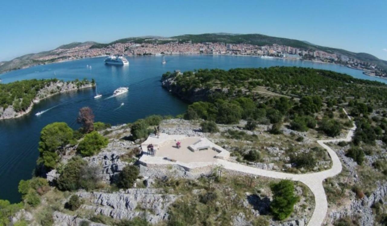 Studio Apartment Gray Sibenik Exterior photo